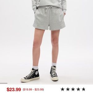 Women’s grey fleece gap shorts size large